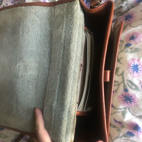 Dooney and Bourke all leather shoulder bag - Picture 4 of 5